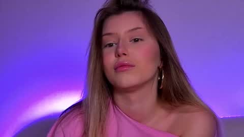 Snapshot of liliabianca chatting on 02-24-25, 12:37 Mia online show from 02-24-25, 12:37
