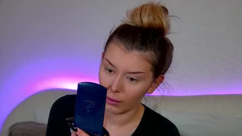 Snapshot of liliabianca chatting on 03-10-25, 06:38 Mia online show from 03-10-25, 06:38