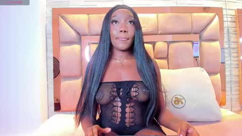 LILIAN  online show from 11-18-25, 07:29