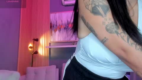 holis soy lily chang no olvides el pulgar arriba es muy importante para mi 3 independent model online show from 06-08-26, 06:30