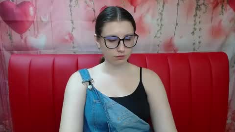Snapshot of lilianashine chatting on 05-24-26, 05:12 lilianashine online show from 05-24-26, 05:12