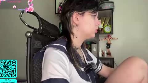 Lilian online show from 06-14-26, 06:59