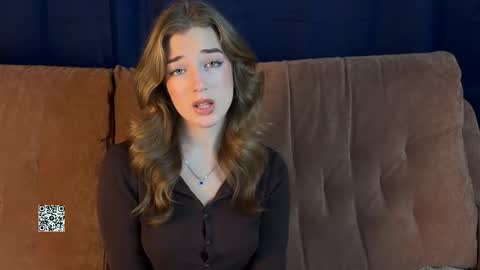 Snapshot of lilianlees chatting on 10-06-25, 04:04 LilianLees online show from 10-06-25, 04:04