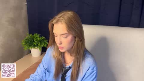 Snapshot of lilianlees chatting on 10-07-25, 04:59 LilianLees online show from 10-07-25, 04:59