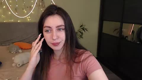 Lilu online show from 11-25-25, 12:54