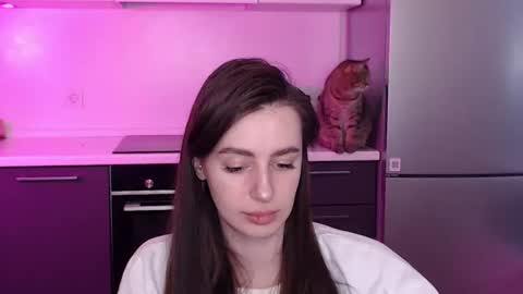Lilu online show from 06-18-26, 01:17