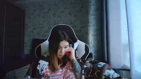 liliawoolf online show from 06-08-26, 01:00