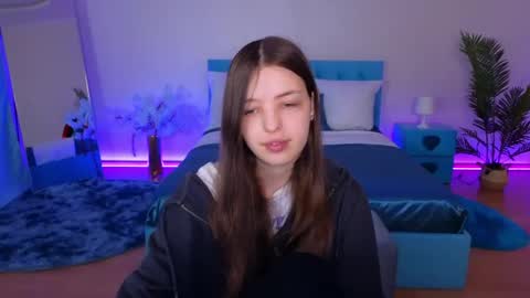 Lili Bakery online show from 06-30-26, 02:45