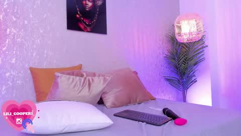Snapshot of lilicooper_ chatting on 01-18-25, 12:46 Lili Cooper online show from 01-18-25, 12:46