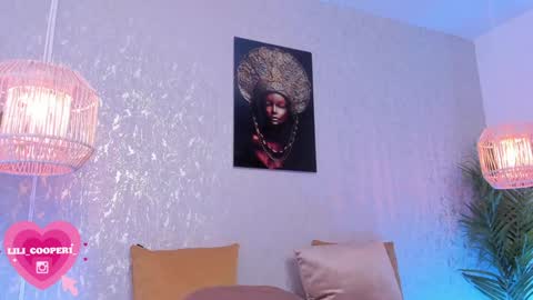 Snapshot of lilicooper_ chatting on 01-24-25, 11:45 Lili Cooper online show from 01-24-25, 11:45