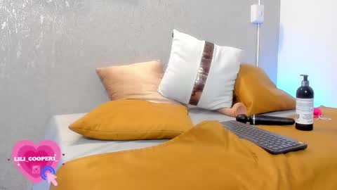 Snapshot of lilicooper_ chatting on 02-25-25, 01:30 Lili Cooper online show from 02-25-25, 01:30