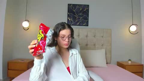  Lilie  online show from 12-04-25, 11:24