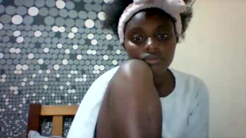 liligal online show from 06-04-26, 08:59
