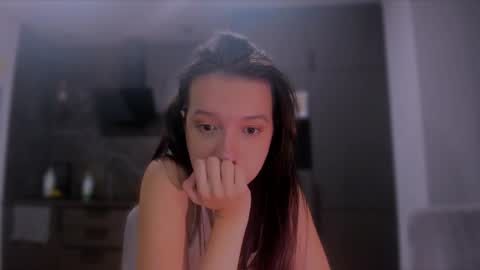 Snapshot of lililaluna chatting on 01-17-25, 09:39             ...  online show from 01-17-25, 09:39