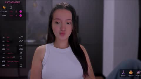 Snapshot of lililaluna chatting on 10-15-25, 06:52             ...  online show from 10-15-25, 06:52