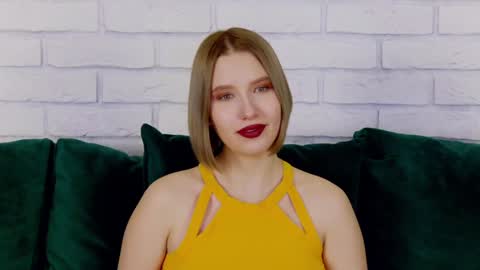 Snapshot of lililinn chatting on 01-25-25, 11:34 LiliLinn online show from 01-25-25, 11:34