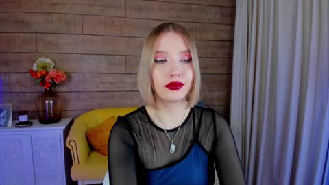 Snapshot of lililinn chatting on 02-04-25, 11:38 LiliLinn online show from 02-04-25, 11:38