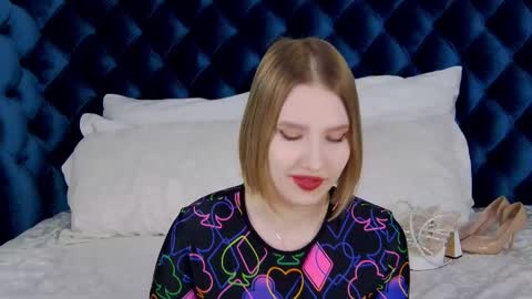 Snapshot of lililinn chatting on 02-22-25, 12:29 LiliLinn online show from 02-22-25, 12:29