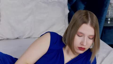 Snapshot of lililinn chatting on 02-27-25, 04:52 LiliLinn online show from 02-27-25, 04:52
