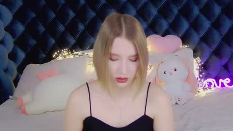 Snapshot of lililinn chatting on 03-08-25, 04:56 LiliLinn online show from 03-08-25, 04:56