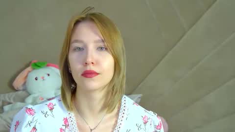 Snapshot of lililinn chatting on 09-17-25, 04:14 LiliLinn online show from 09-17-25, 04:14
