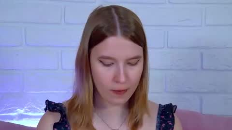 LiliLinn online show from 06-18-26, 09:14