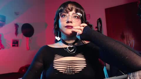 Molly online show from 12-11-24, 01:37