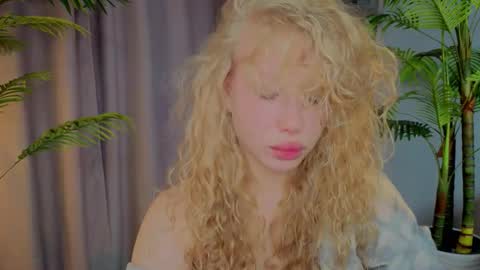 lililok101 online show from 11-20-25, 02:34