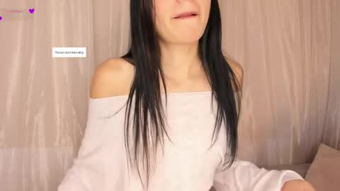 Snapshot of lilily_lv chatting on 06-02-26, 02:08 Lilly online show from 06-02-26, 02:08