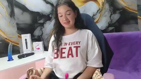 Snapshot of lilimini032 chatting on 02-09-26, 08:02 lilimini online show from 02-09-26, 08:02