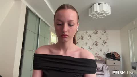 Lili online show from 04-29-26, 09:13