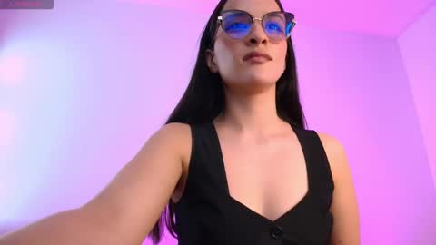 Snapshot of lilith01_ chatting on 01-05-26, 11:19 Leidy online show from 01-05-26, 11:19