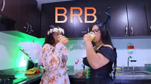 Lilith and Khloe  online show from 11-12-25, 11:21