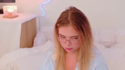 Lilith Bonheur online show from 12-02-25, 12:49