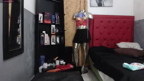 lilith_dhorn1 online show from 09-15-25, 12:27