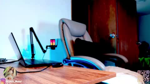 lilith_malum online show from 04-12-26, 08:25