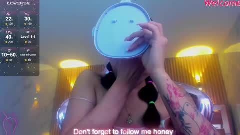 Lilith  online show from 03-02-25, 04:10