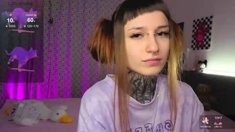 lilith_poison online show from 11-06-25, 06:09