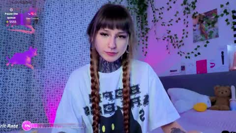 Snapshot of lilith_poison chatting on 05-15-26, 06:15 lilith_poison online show from 05-15-26, 06:15