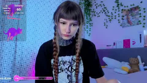 Snapshot of lilith_poison chatting on 06-07-26, 06:00 lilith_poison online show from 06-07-26, 06:00