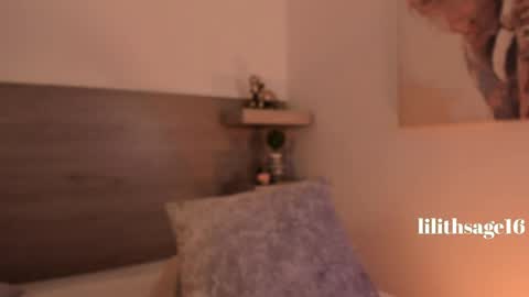 lilith_sage_ online show from 06-05-26, 07:52