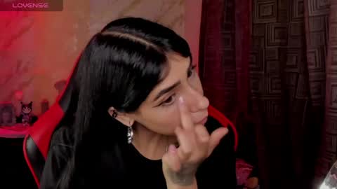 Snapshot of lilithcollins chatting on 05-14-26, 10:05 LILIKTH online show from 05-14-26, 10:05