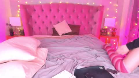 Snapshot of lilithiscute chatting on 10-19-25, 10:32 lilithiscute online show from 10-19-25, 10:32