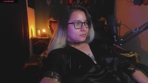 lilithmystic01 online show from 02-05-25, 05:31