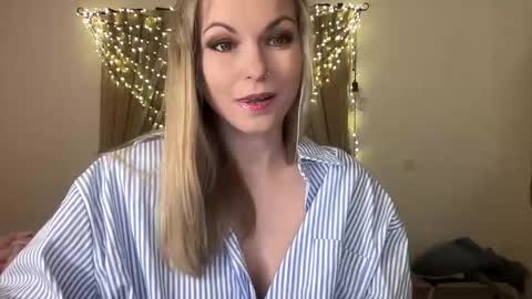 Snapshot of lilithnewdawn chatting on 03-03-26, 07:20 lilithnewdawn online show from 03-03-26, 07:20