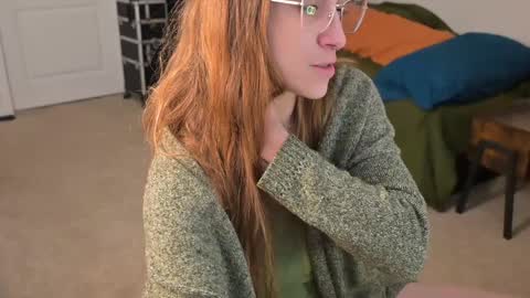 Snapshot of lilithoftrees chatting on 01-01-25, 08:37 L online show from 01-01-25, 08:37