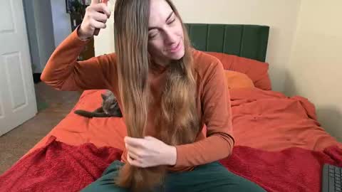 Snapshot of lilithoftrees chatting on 10-21-25, 02:18 L online show from 10-21-25, 02:18