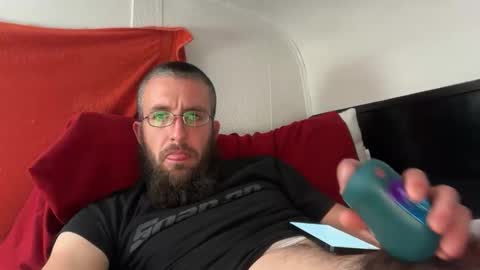 liliths_duck online show from 04-14-26, 01:44