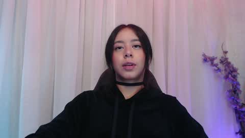 Snapshot of lilithwallkeer chatting on 01-27-25, 06:41 Maria online show from 01-27-25, 06:41