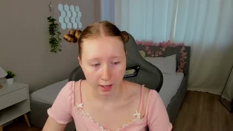 Snapshot of lilitiny chatting on 07-23-26, 01:41 Lili Tiny GMT2 3-10AM MonTueWedThuSat online show from 07-23-26, 01:41